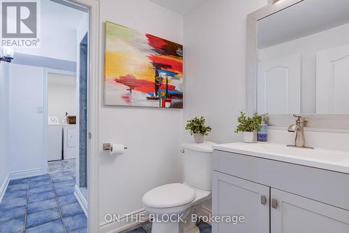 2212 Oneida Court, Mississauga, ON - Indoor Photo Showing Bathroom