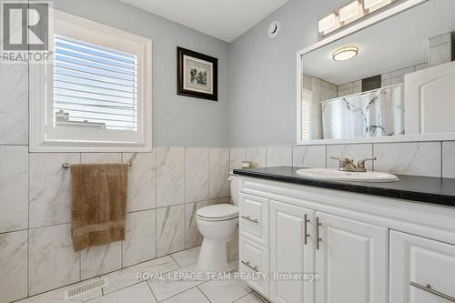 621 St Lawrence Street, Prescott, ON - Indoor Photo Showing Bathroom
