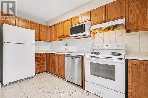 206 Beatrice Drive, Ottawa, ON - Indoor Photo Showing Kitchen