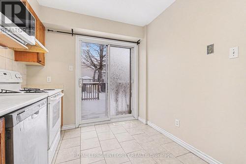 206 Beatrice Drive, Ottawa, ON - Indoor Photo Showing Kitchen