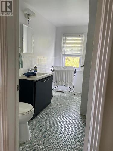 1052 Fisher Avenue, Ottawa, ON - Indoor