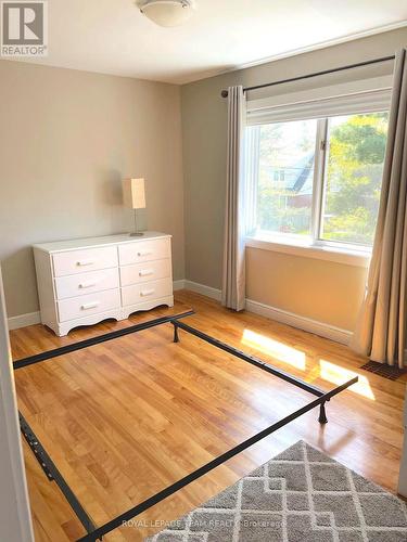 1052 Fisher Avenue, Ottawa, ON - Indoor