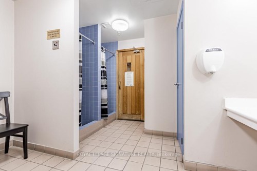 305-236 Albion Road, Toronto, ON - Indoor Photo Showing Bathroom