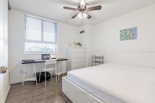 305-236 Albion Road, Toronto, ON - Indoor Photo Showing Bedroom