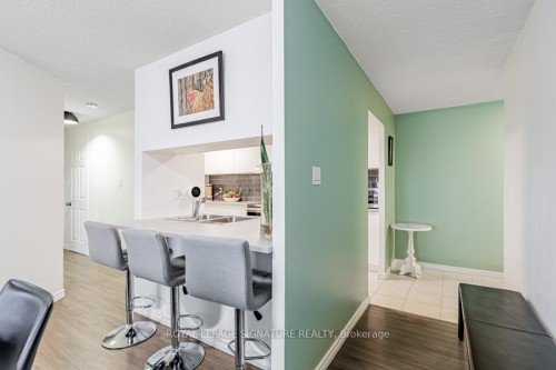 305-236 Albion Road, Toronto, ON - Indoor