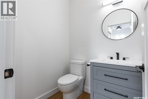 1313 Edward Avenue, Saskatoon, SK - Indoor Photo Showing Bathroom