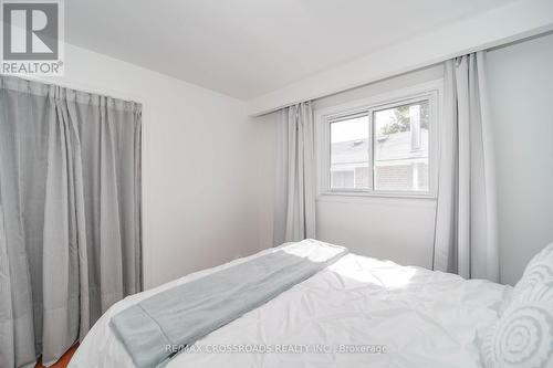 8 Topaz Gate, Toronto, ON - Indoor Photo Showing Bedroom