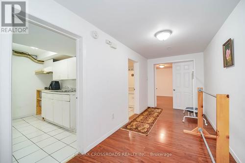8 Topaz Gate, Toronto, ON - Indoor Photo Showing Other Room