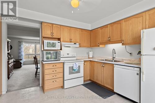 23 - 536 Third Street, London East (East H), ON - Indoor Photo Showing Kitchen With Double Sink