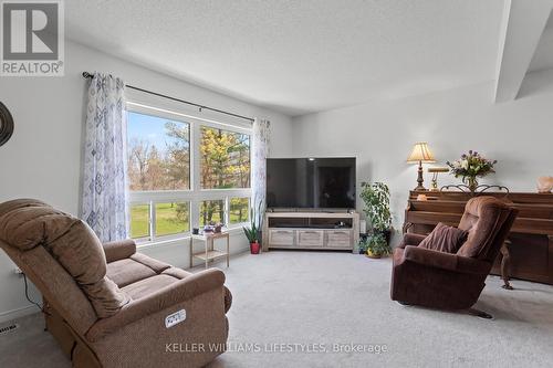 23 - 536 Third Street, London East (East H), ON - Indoor Photo Showing Living Room