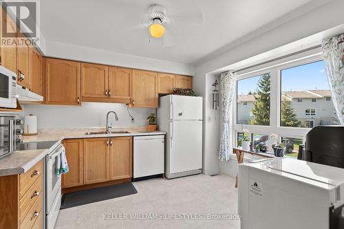 23 - 536 Third Street, London East (East H), ON - Indoor Photo Showing Kitchen
