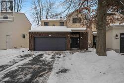 3831 AUTUMNWOOD STREET  Ottawa, ON K1T 2G9