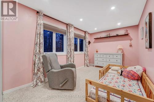 3831 Autumnwood Street, Ottawa, ON - Indoor Photo Showing Bedroom