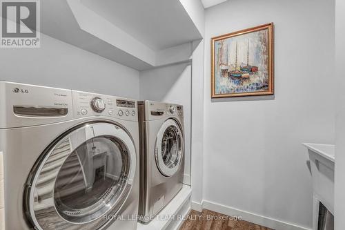 3831 Autumnwood Street, Ottawa, ON - Indoor Photo Showing Laundry Room