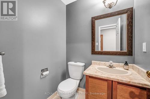 3831 Autumnwood Street, Ottawa, ON - Indoor Photo Showing Bathroom