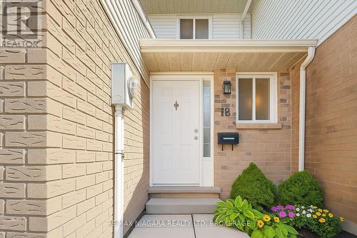 18 JULIE DRIVE  Thorold (Confederation Heights), ON L2V 4L5