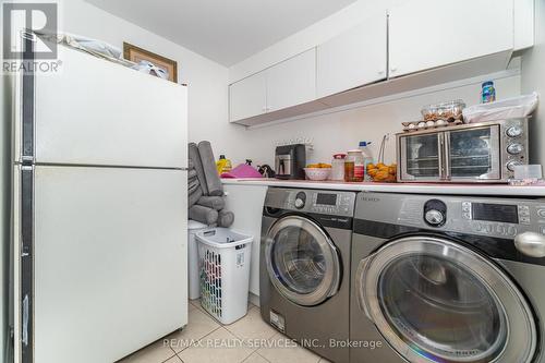 51 Larson Peak Road, Caledon, ON - Indoor Photo Showing Laundry Room