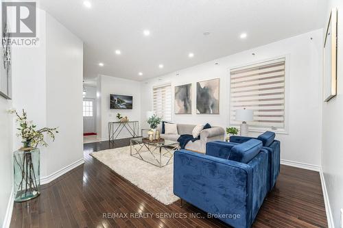 51 Larson Peak Road, Caledon, ON - Indoor Photo Showing Living Room