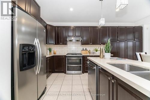 51 Larson Peak Road, Caledon, ON - Indoor Photo Showing Kitchen With Double Sink With Upgraded Kitchen