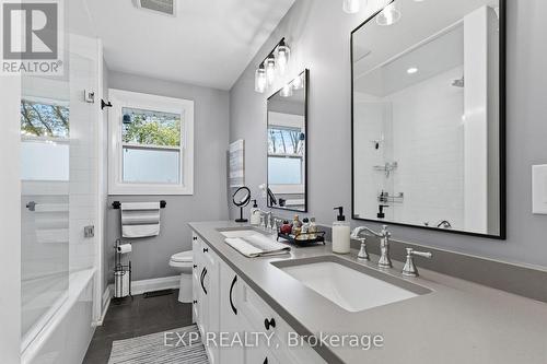 2116 Binbrook Road E, Hamilton, ON - Indoor Photo Showing Bathroom