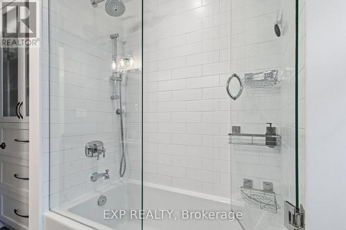 2116 Binbrook Road E, Hamilton, ON - Indoor Photo Showing Bathroom