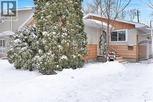 908 Shannon Road, Regina, SK - Outdoor