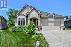 11 EMILY LANE  Pelham (Fonthill), ON L0S 1E4