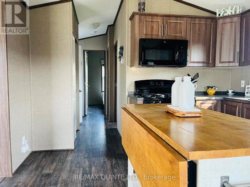 8 Cricket Ln - 486 County Road 18, Prince Edward County (Athol Ward), ON - Indoor Photo Showing Other Room