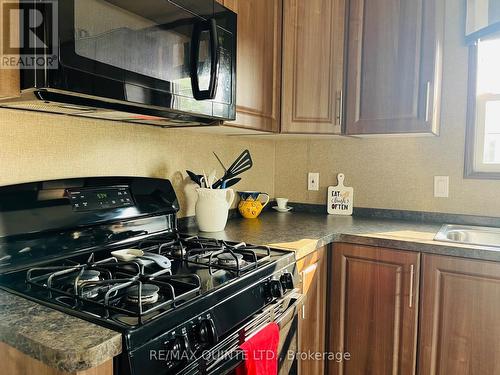 8 Cricket Ln - 486 County Road 18, Prince Edward County (Athol Ward), ON - Indoor Photo Showing Kitchen
