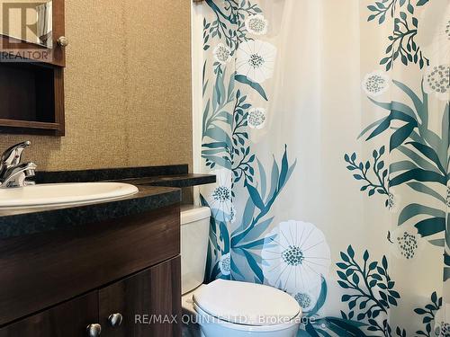 8 Cricket Ln - 486 County Road 18, Prince Edward County (Athol Ward), ON - Indoor Photo Showing Bathroom