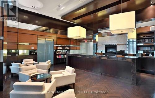 2909 - 225 Sherway Gardens Road, Toronto, ON - Indoor