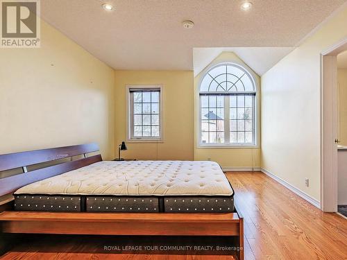 12 Bilberry Crescent, Richmond Hill, ON - Indoor Photo Showing Bedroom