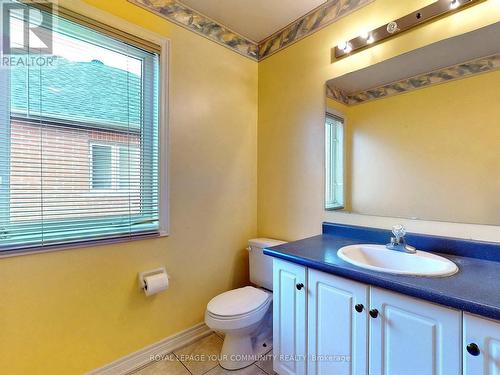 12 Bilberry Crescent, Richmond Hill, ON - Indoor Photo Showing Bathroom