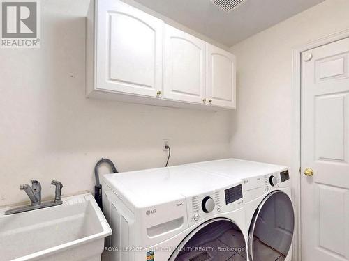 12 Bilberry Crescent, Richmond Hill, ON - Indoor Photo Showing Laundry Room