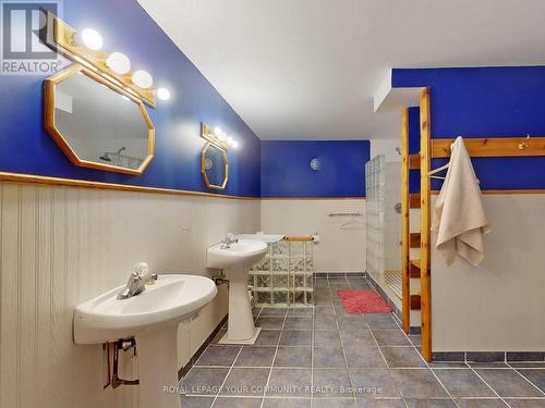12 Bilberry Crescent, Richmond Hill, ON - Indoor Photo Showing Bathroom