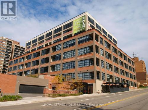 710 - 112 Benton Street, Waterloo, ON - Outdoor With Facade