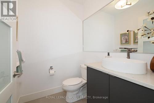 710 - 112 Benton Street, Waterloo, ON - Indoor Photo Showing Bathroom