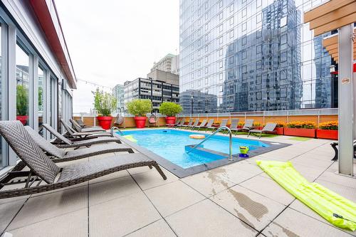 Piscine - 119-1200 Rue St-Alexandre, Montréal (Ville-Marie), QC - Outdoor With In Ground Pool