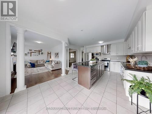 2029 Webster Boulevard, Innisfil, ON - Indoor Photo Showing Kitchen