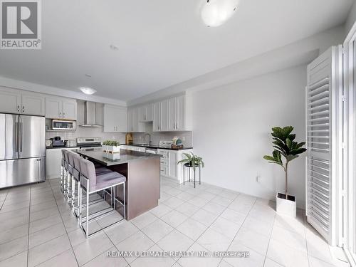 2029 Webster Boulevard, Innisfil, ON - Indoor Photo Showing Kitchen