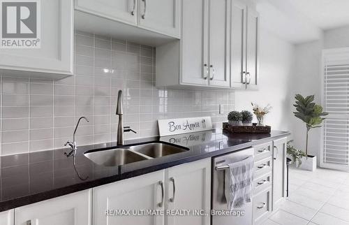 2029 Webster Boulevard, Innisfil, ON - Indoor Photo Showing Kitchen With Double Sink