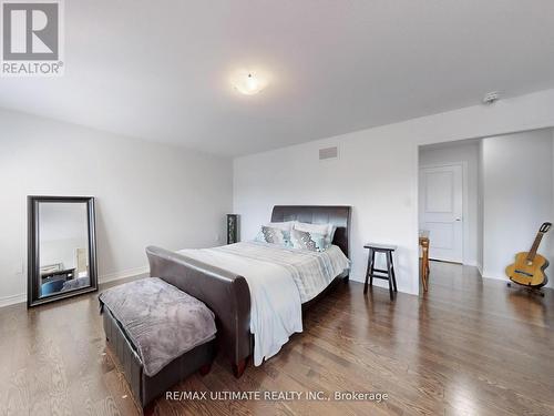 2029 Webster Boulevard, Innisfil, ON - Indoor Photo Showing Bedroom
