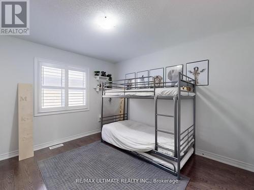 2029 Webster Boulevard, Innisfil, ON - Indoor Photo Showing Bedroom