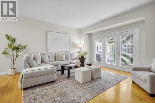 12 - 800 Commissioners Road W, London South (South L), ON - Indoor Photo Showing Living Room