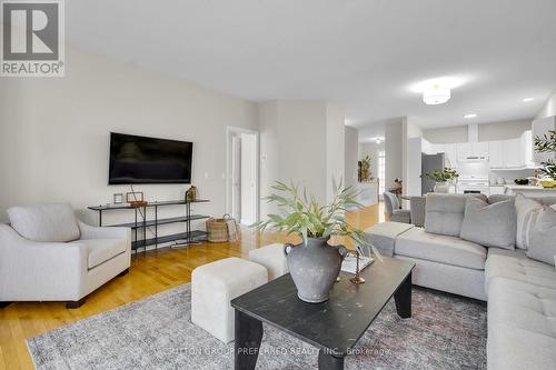 12 - 800 Commissioners Road W, London South (South L), ON - Indoor Photo Showing Living Room