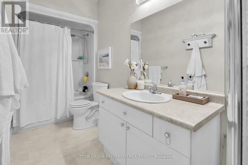 12 - 800 Commissioners Road W, London South (South L), ON - Indoor Photo Showing Bathroom