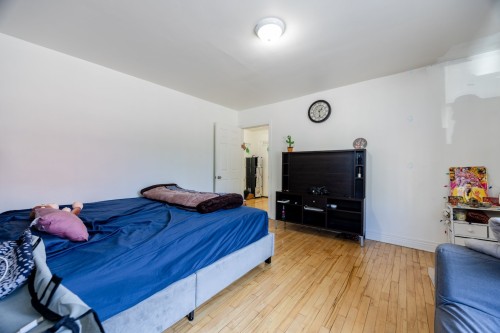 Living room - 5350  - 5352 Av. Bourret, Montréal (Côte-Des-Neiges/Notre-Dame-De-Grâce), QC - Indoor Photo Showing Bedroom