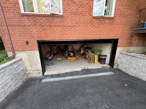 Garage - 6801  - 6807 Rue Hadley, Montréal (Le Sud-Ouest), QC - Outdoor With Exterior