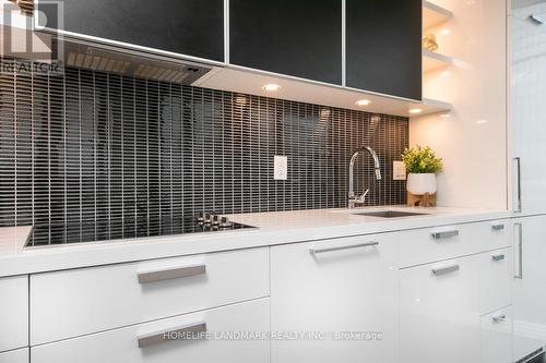 1308 - 32 Davenport Road, Toronto, ON - Indoor