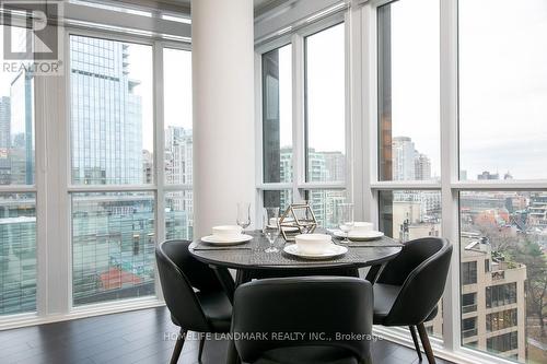 1308 - 32 Davenport Road, Toronto, ON - Indoor Photo Showing Dining Room